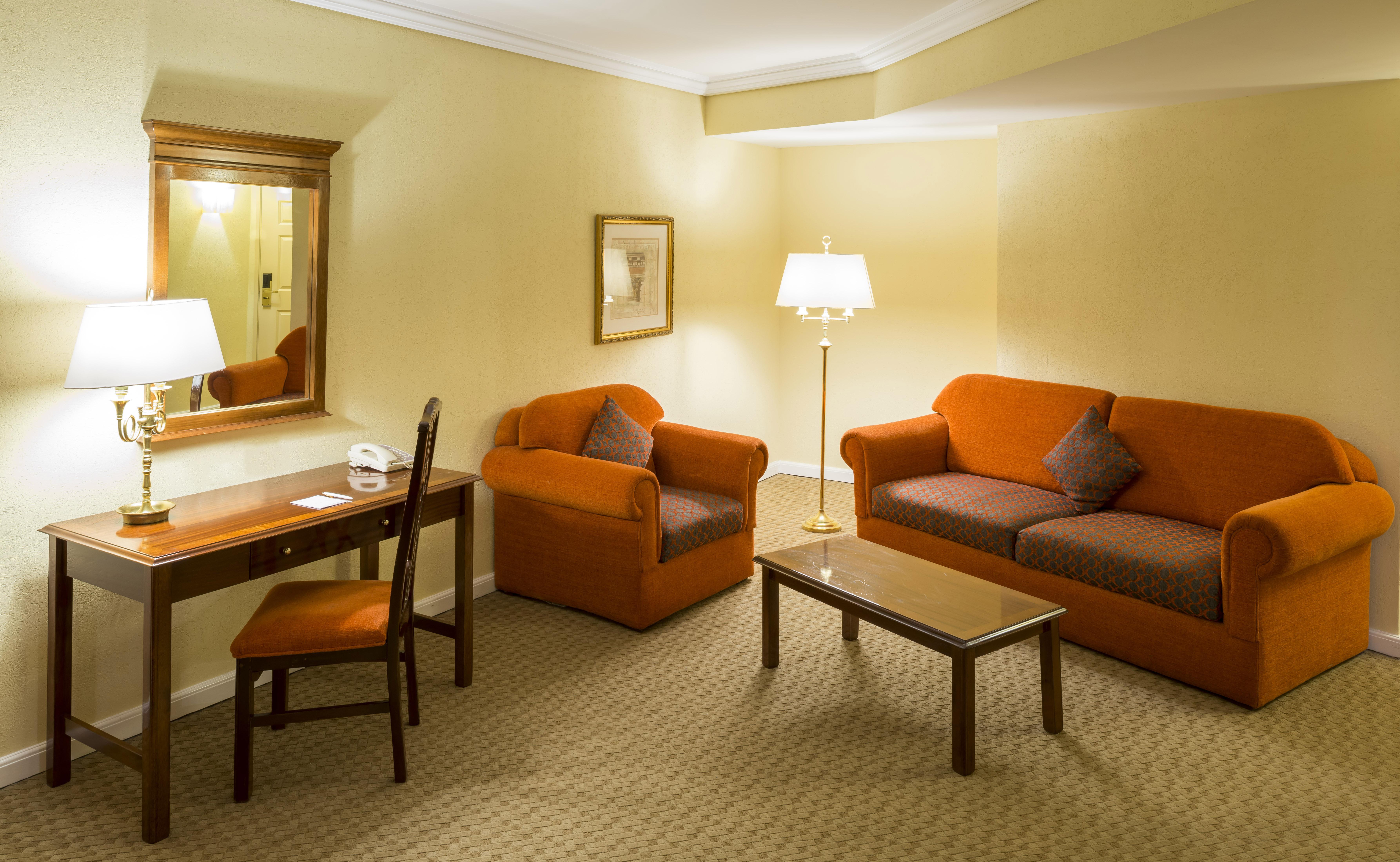 Camino Real Puebla Angelopolis Hotell Exteriör bild A living room