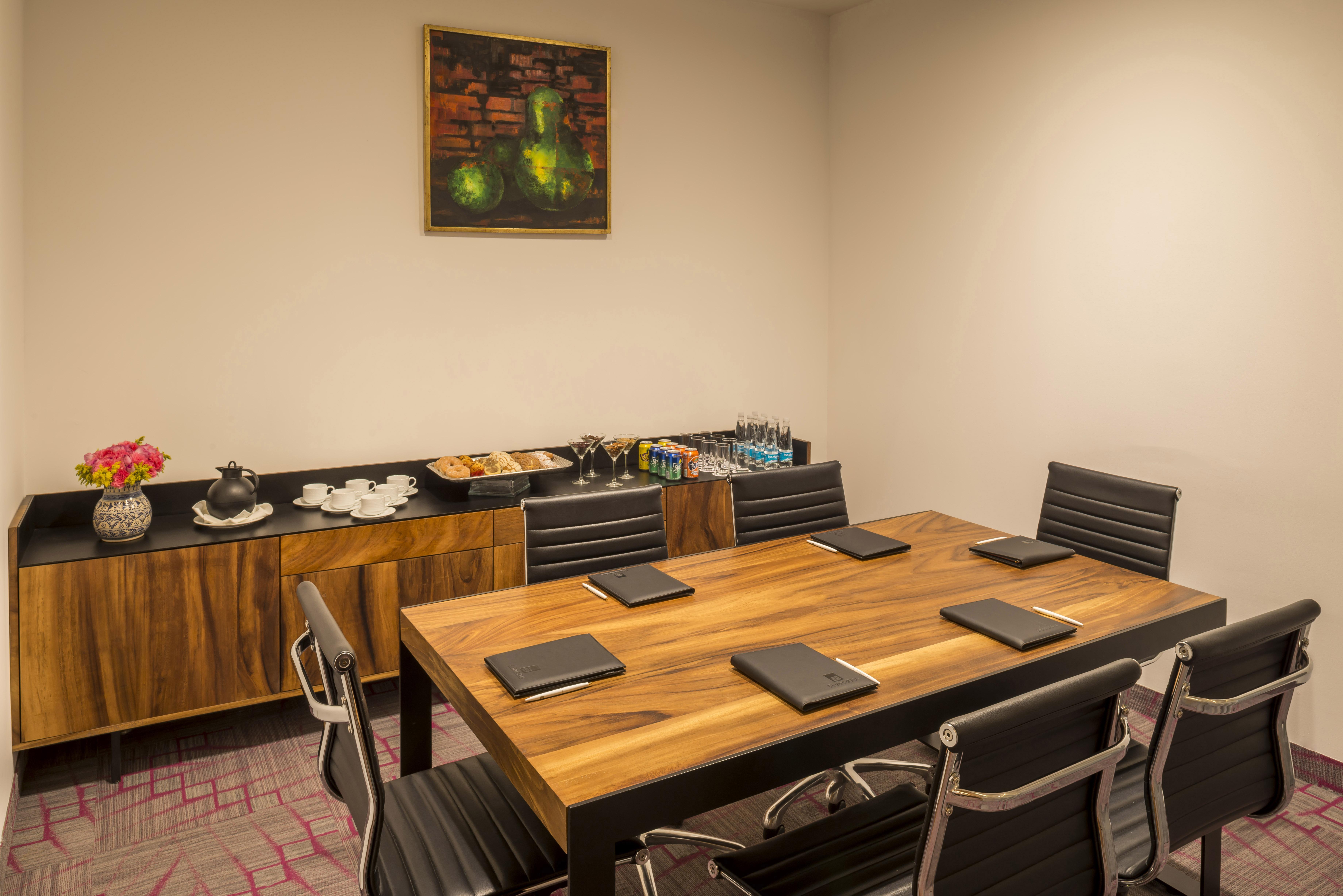 Camino Real Puebla Angelopolis Hotell Exteriör bild A meeting room at the hotel