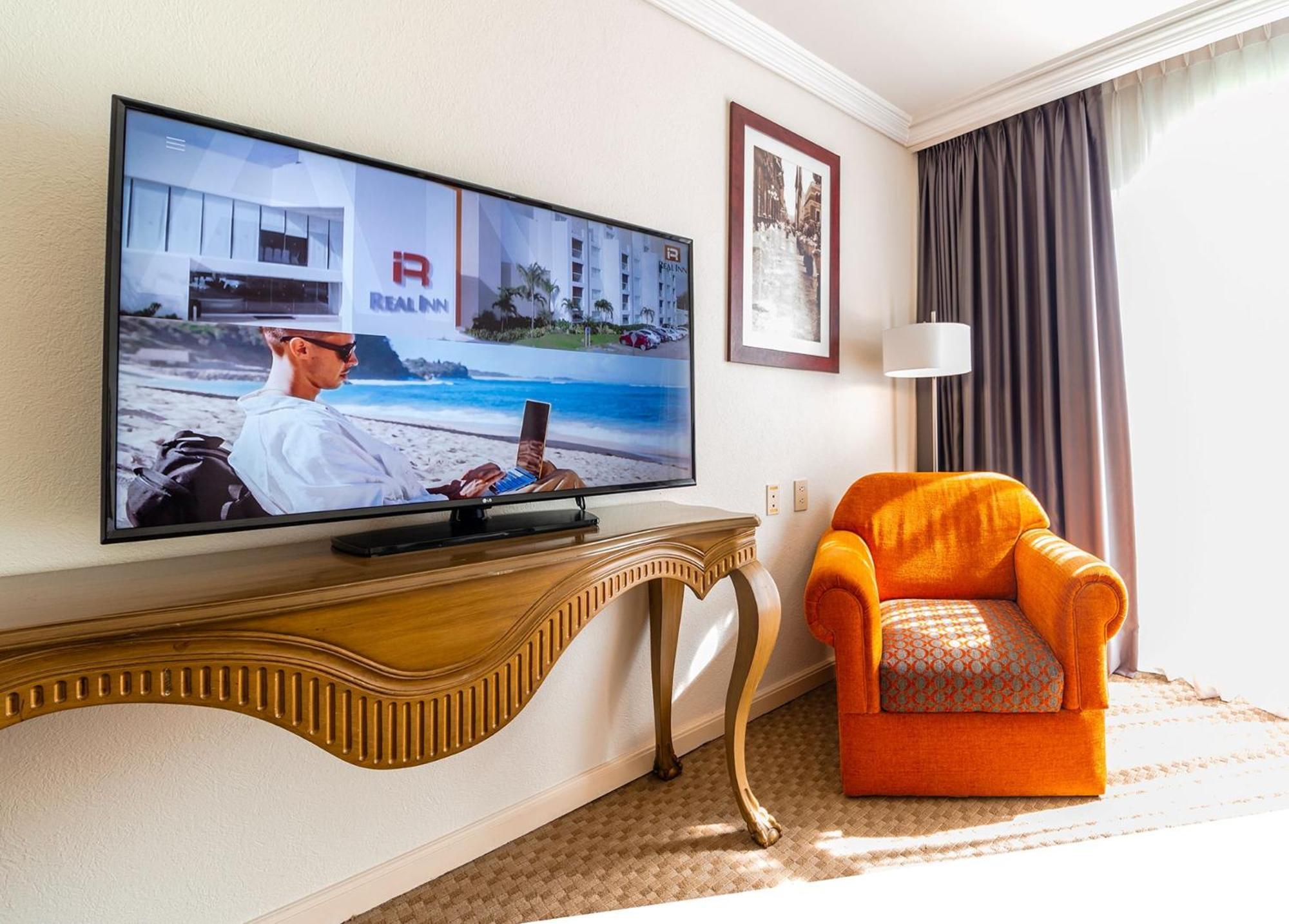 Camino Real Puebla Angelopolis Hotell Exteriör bild A television set
